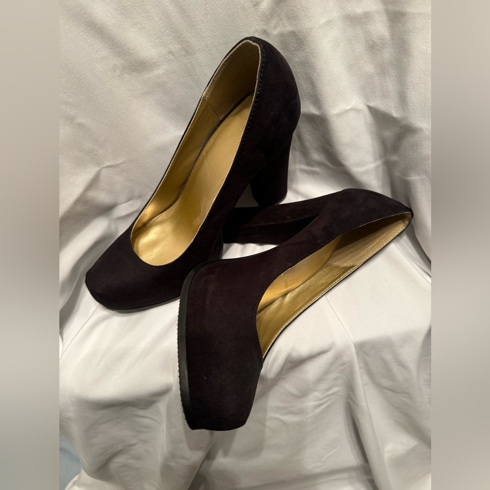 Mossimo Black Suede 5” Platforms - size 8 - Picture 6 of 8
